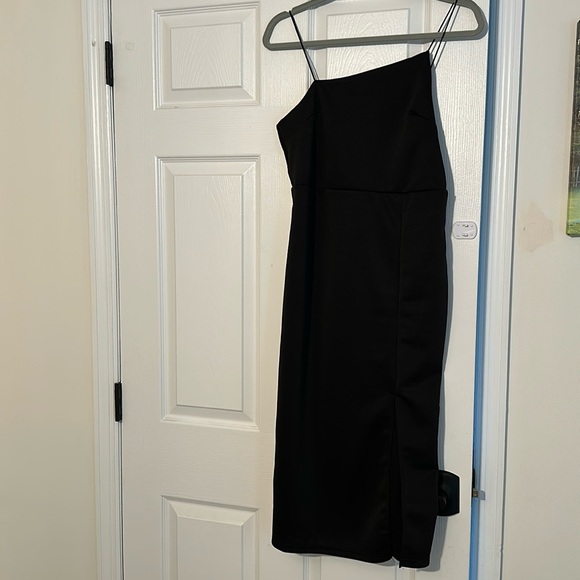 Black asymmetrical spaghetti strap dress - Picture 1 of 2